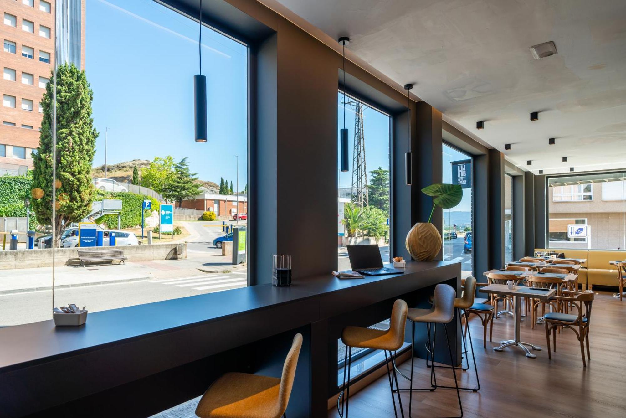 Hotel J. Balmes Vic Exterior photo